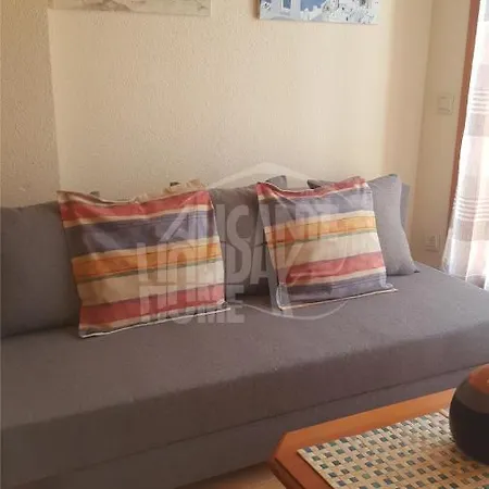 Paraiso I. Wifi.pool.tenis Apartment